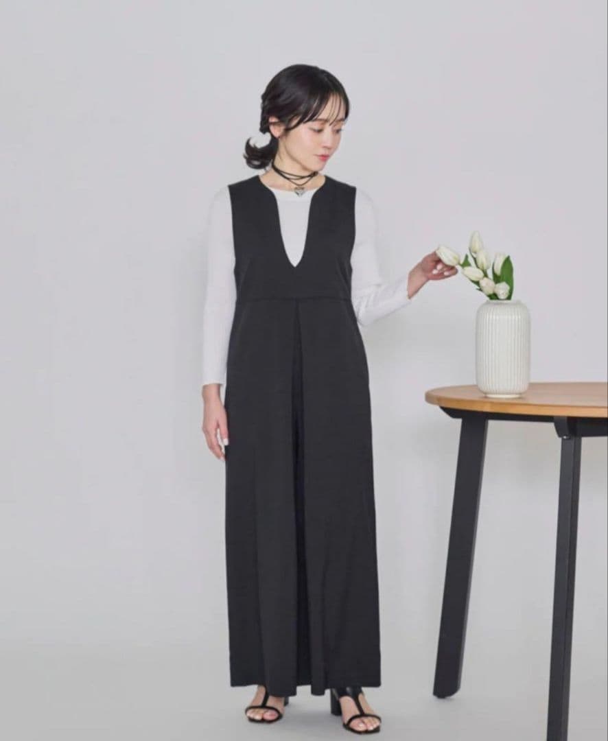 147 深Vネックオールインワンブラック Vネック ロングサロペット