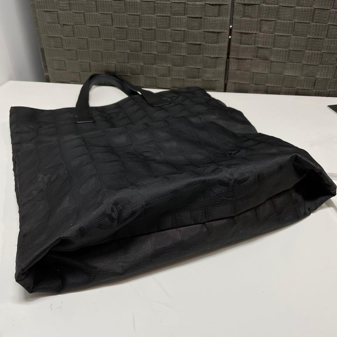 け*)様 CHANEL ニュートラベルライン　ブラック トートバッグ