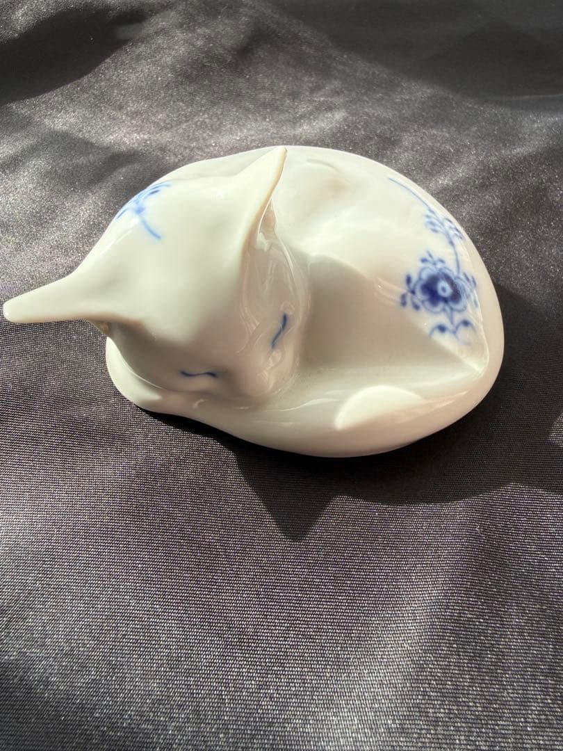 ロイヤルコペンハーゲン　フィギュリン　ブルーフルーテッド　猫　ネコ　眠り猫