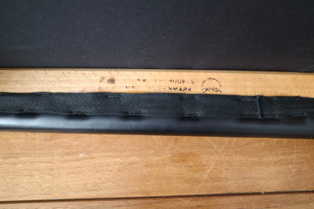 美品【ヴィンテージ モラー82】チーク 座面新品 / yチェア