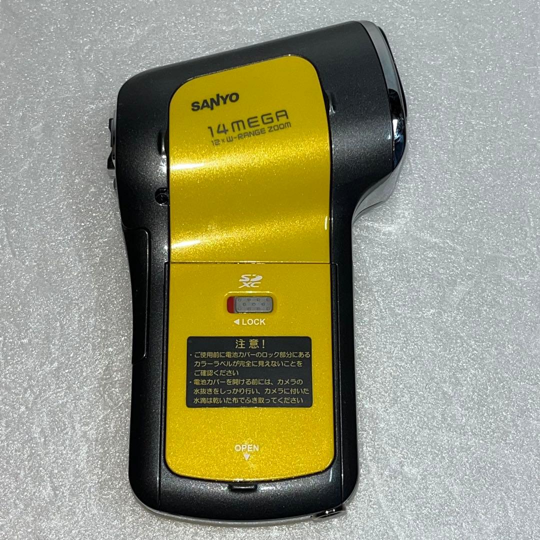 ☆人気美品☆SANYOデジタルムービーカメラXacti DMX-CA100Y