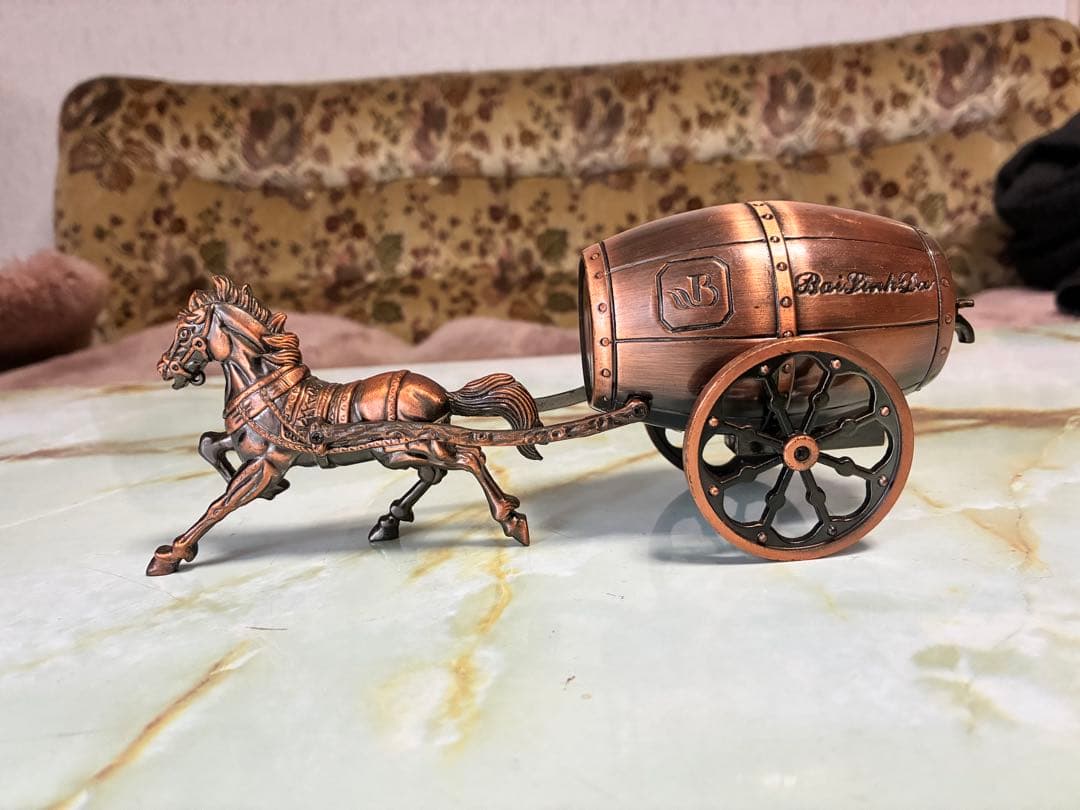 欧州製オブジェ　アンティーク　ライター　馬車樽を引く馬　午年　銅色　馬車型　美品