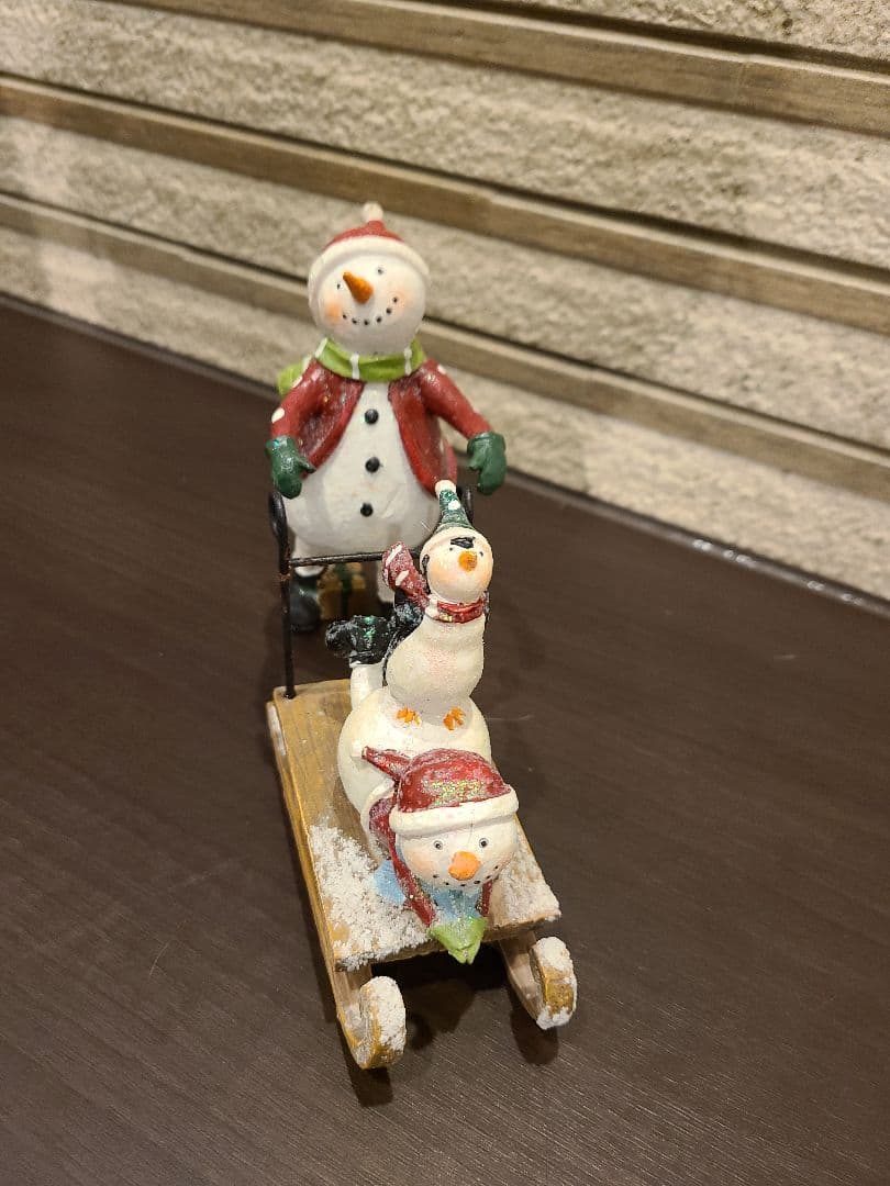 ✩クリスマスリース＆アイアン製リーススタンドのセット☆&スノーマンのオブジェ