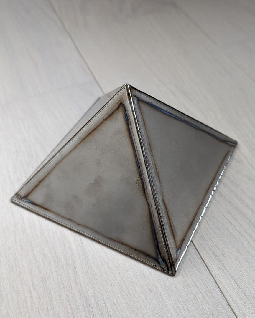 t0.5薄板チタンピラミッド黄金比スケールモデル