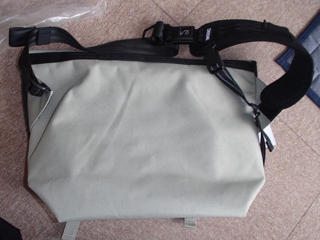 最新　新色CROMEクローム CTZ 15L メッセンジャー 汚れ防止処理済み。