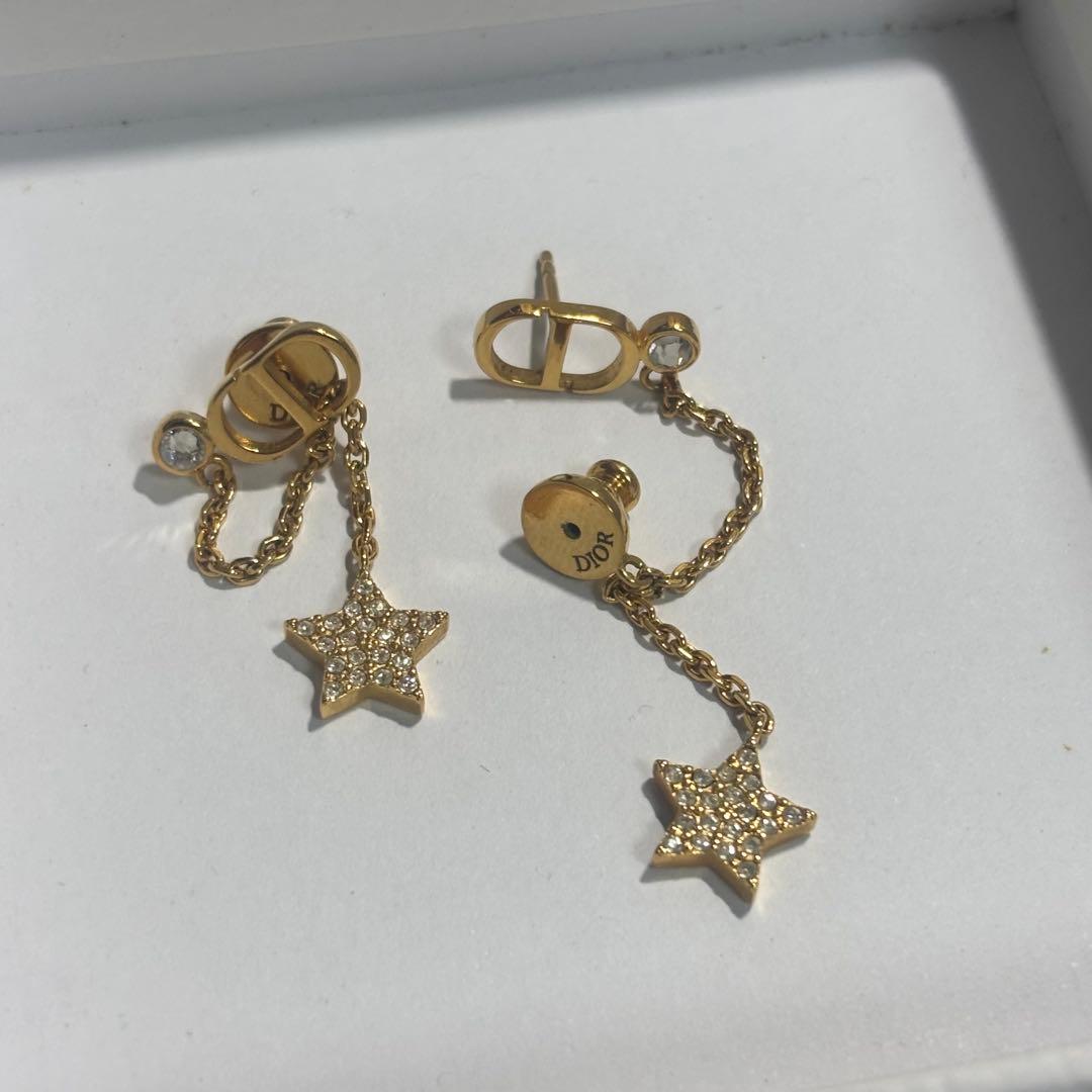 diorピアス