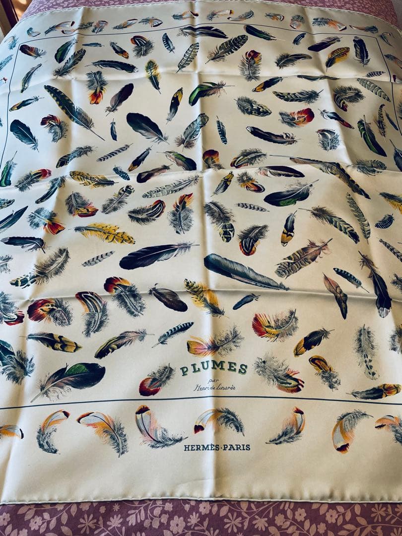 HERMES エルメススカーフ90 PLUMES 羽　箱無し　最終価格