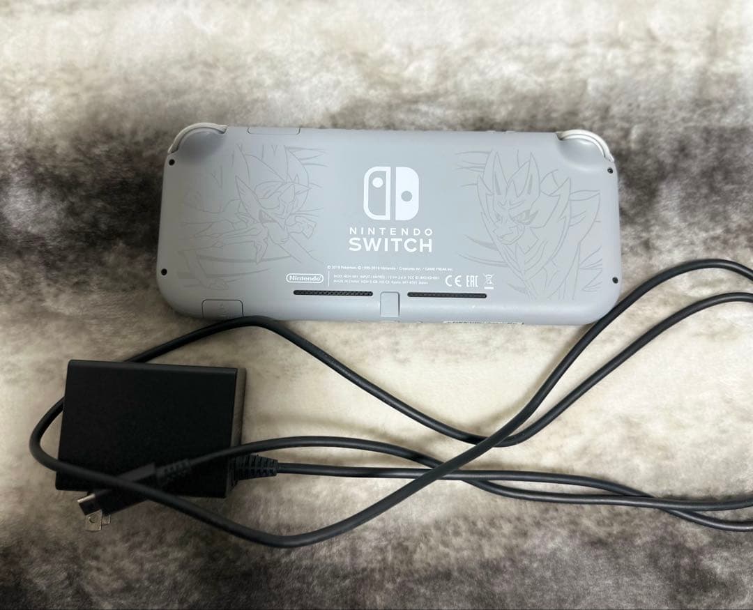 NintendoSwitchLite スイッチライト ソード&シールド充電機付き