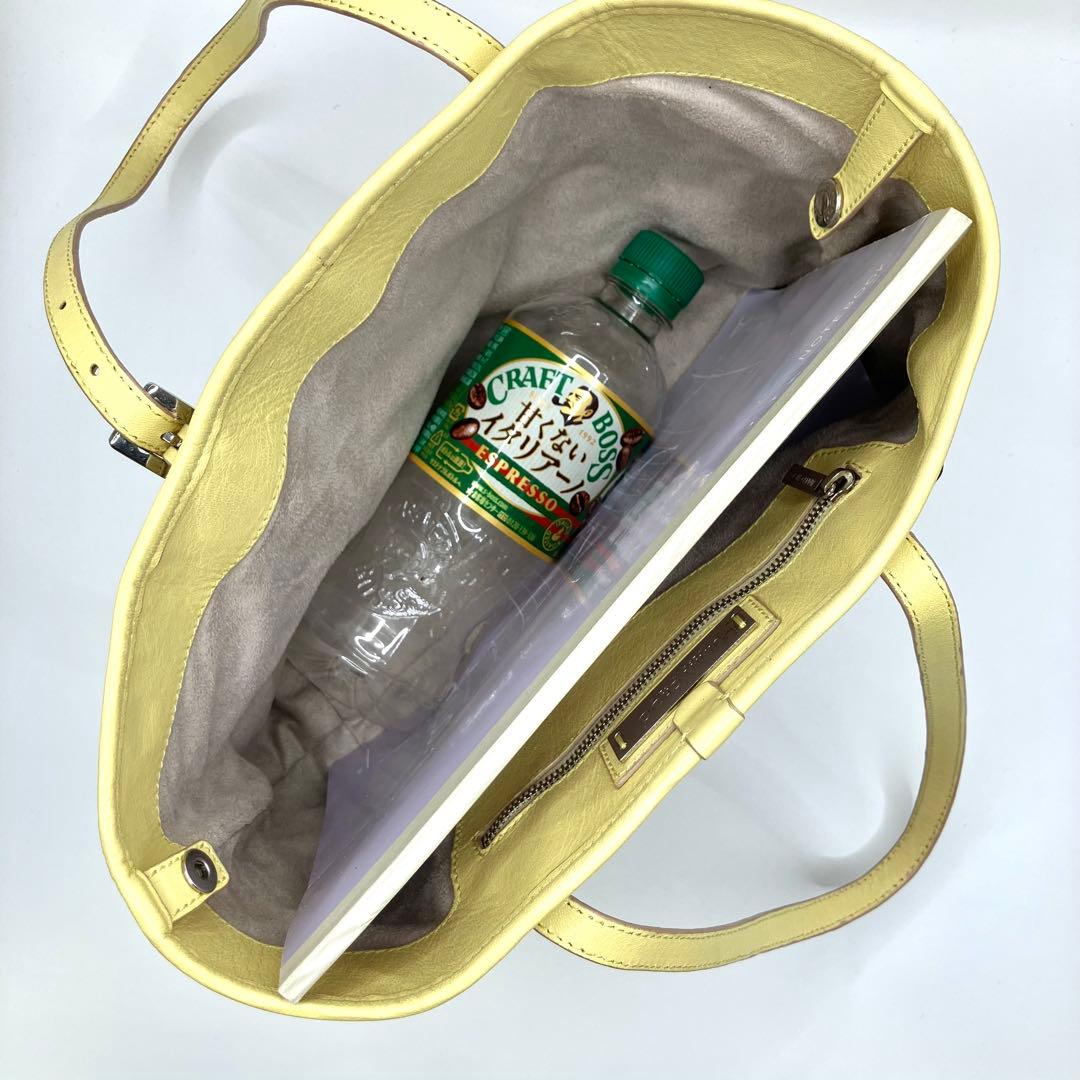 JIMMY CHOO ジミーチュウ　トートバッグ　スタースタッズ　サシャS 黄