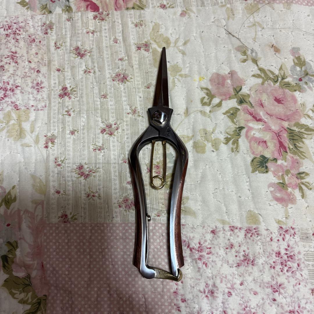 新品未使用　花切り鋏