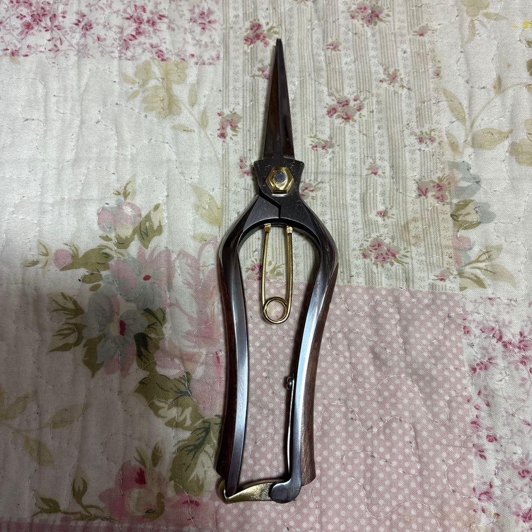 新品未使用　花切り鋏