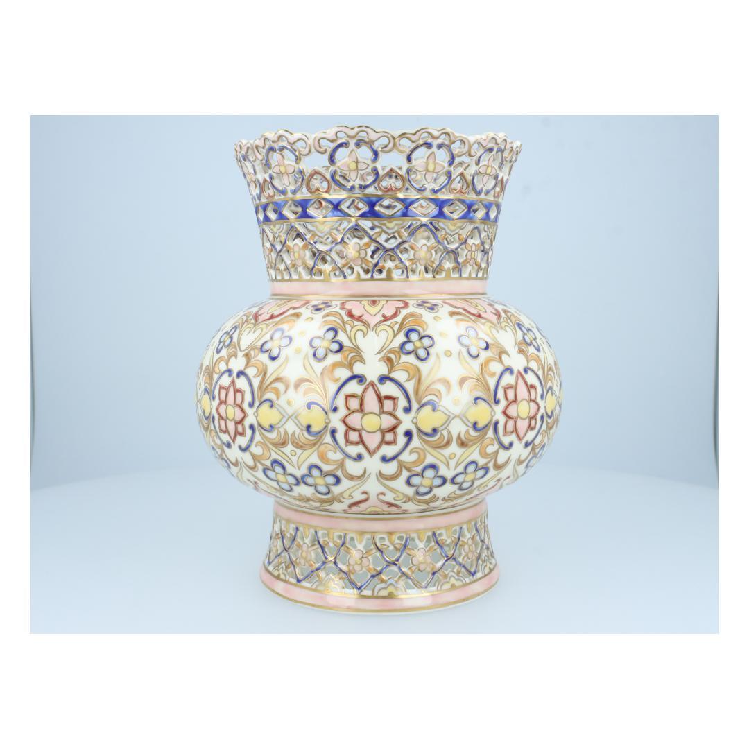 【美品】Zsolnay ジョルナイ 花瓶 金彩装飾 ハンガリー製 アンティーク調