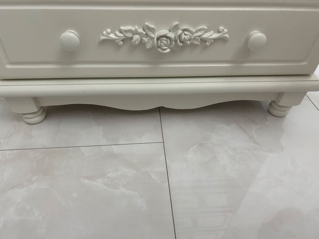 ロココ調　猫脚　薔薇　ホワイトキャビネット　アンティークチェスト　シャビーシック