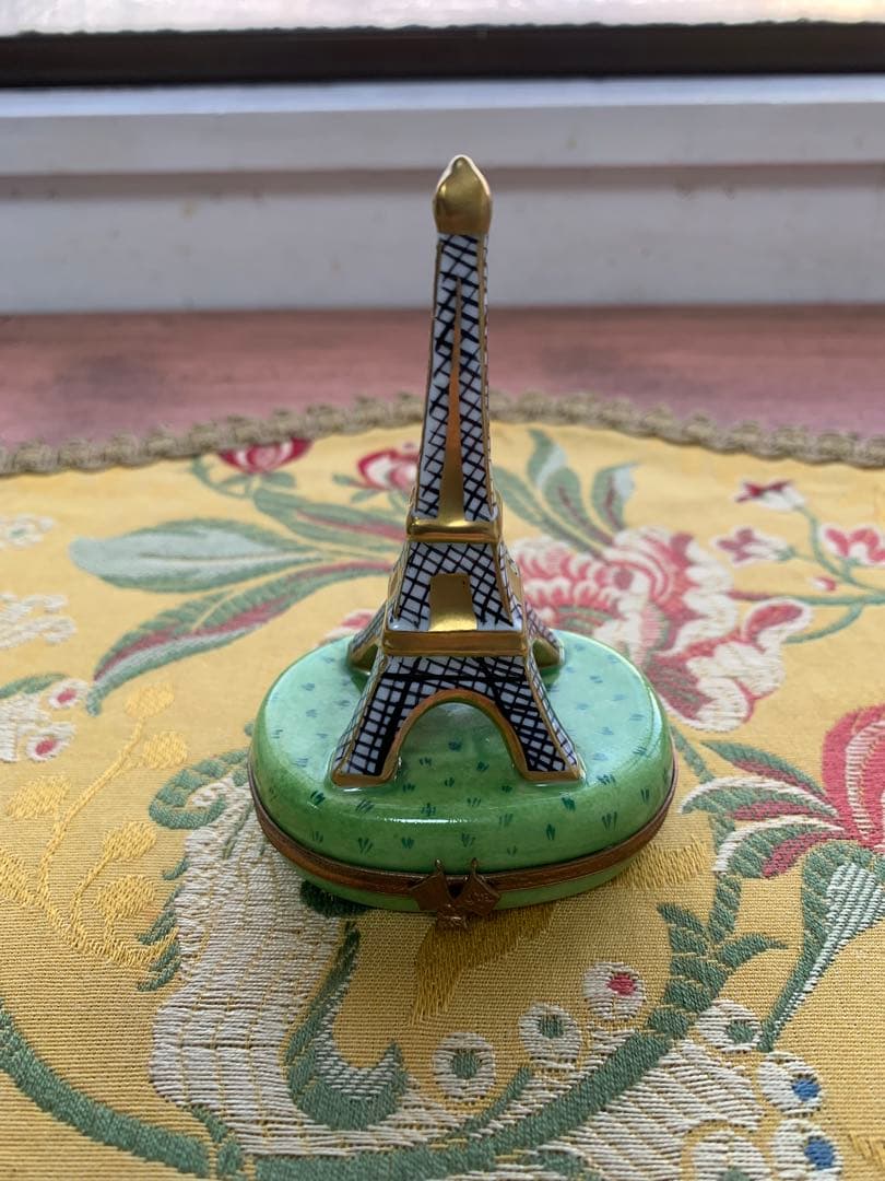 リモージュボックス　フランス製　エッフェル塔の小物入れやっぱり可愛いです！