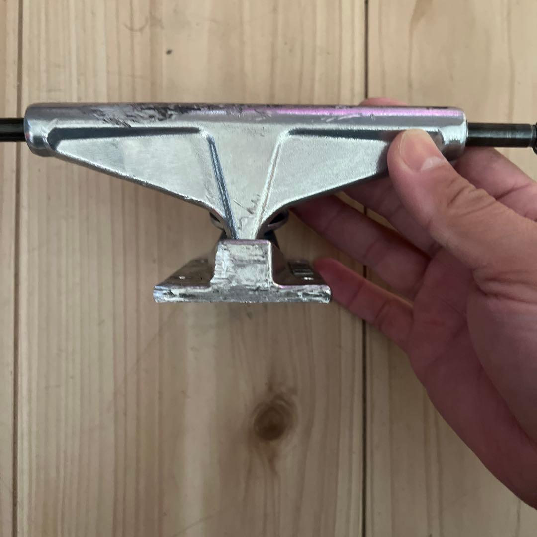 Supremeデッキ2本、スピットファイヤー ウィール、ベンチャートラックセット