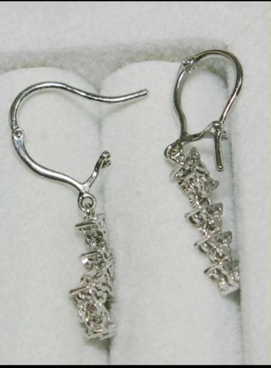 Ｋ18ＷG フラワーブラ ダイヤ ピアス