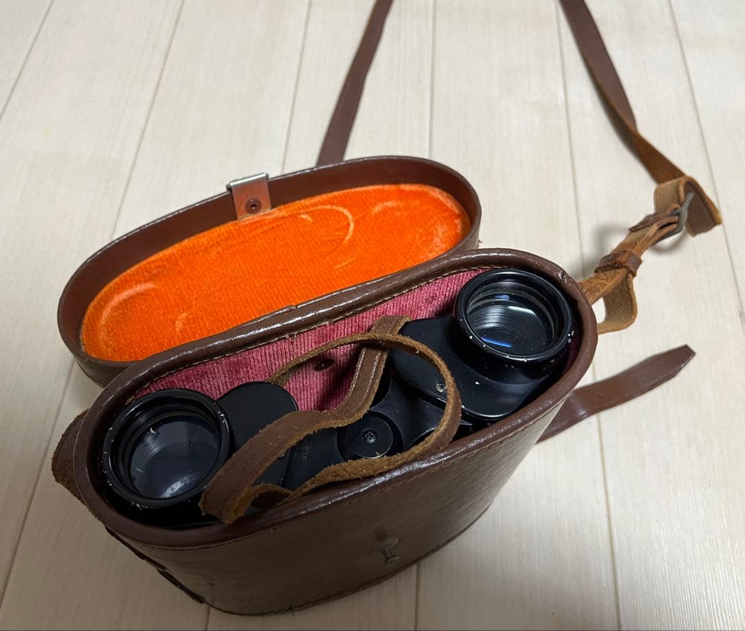 旧日本陸海軍　徽章類・双眼鏡・双眼鏡ケース等軍装品セット　値下げ申請受け付けます