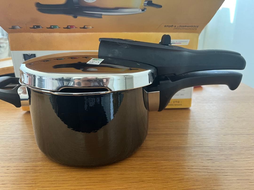 Silit Sicomatic Plus 圧力鍋 中型 ブラック