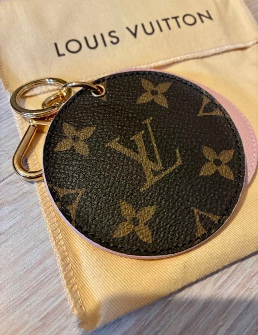 【週末お値下げ中！】LOUIS VUITTON バックチャーム