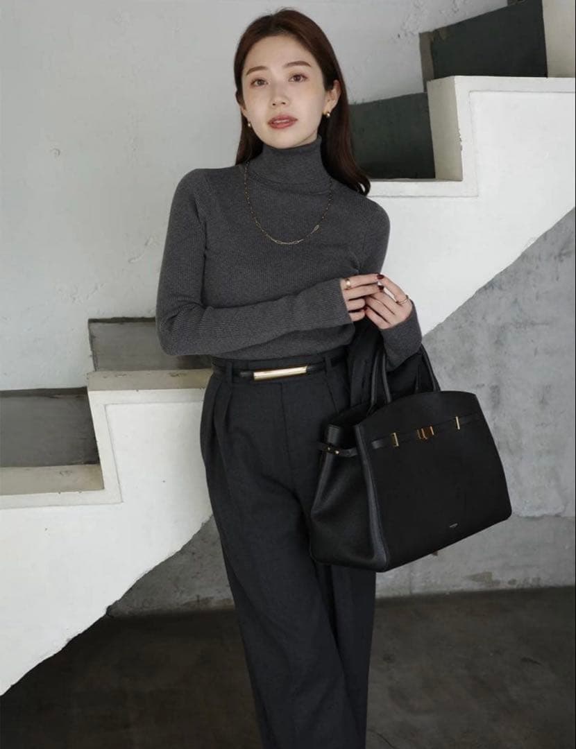 【新品タグ付き】2025✨️アニュアンス シルクカシミアブレンドリブタートルニット