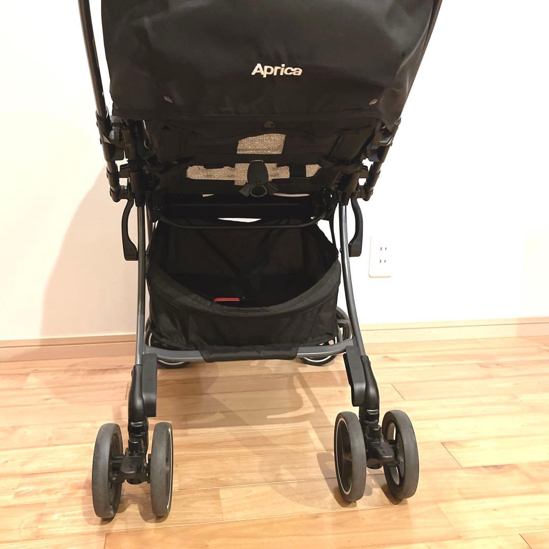 極美品　Aprica ラクーナソファークッション ベビーカー　レザーハンドル