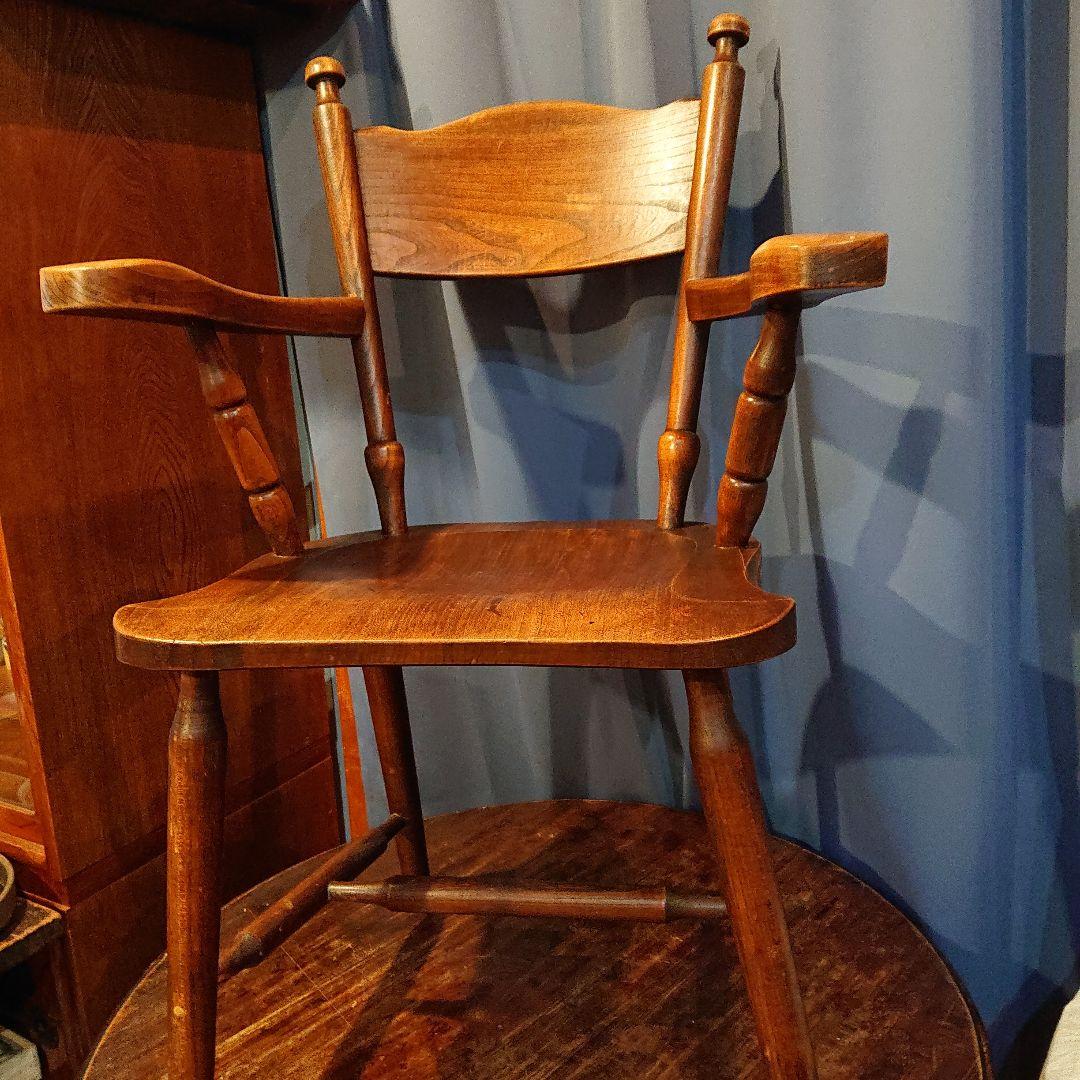 木製アームチェア1脚