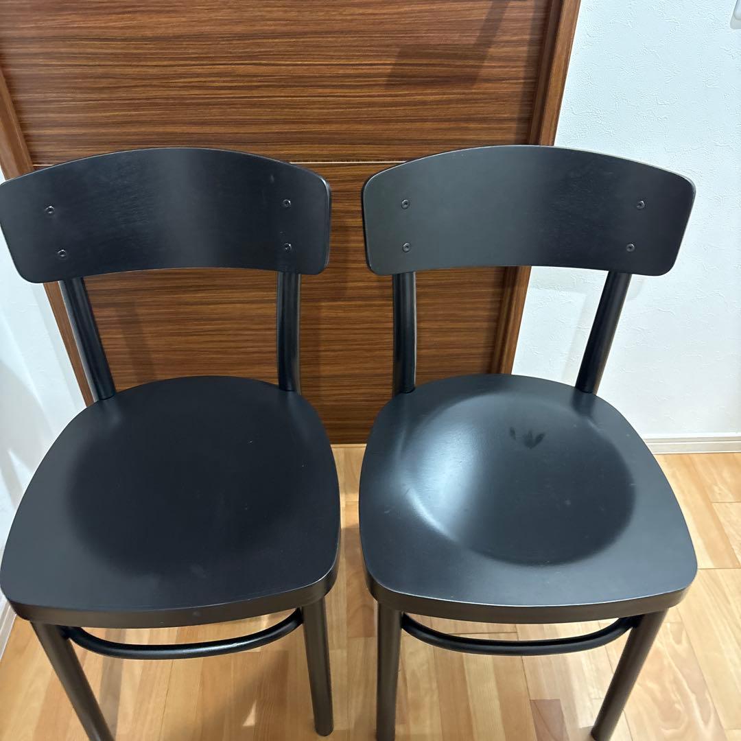 IKEA黒の木製ダイニングチェア2脚セット