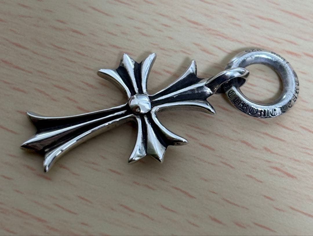 CHROME HEARTS タイニーchクロス チ ヤーム ネックレス