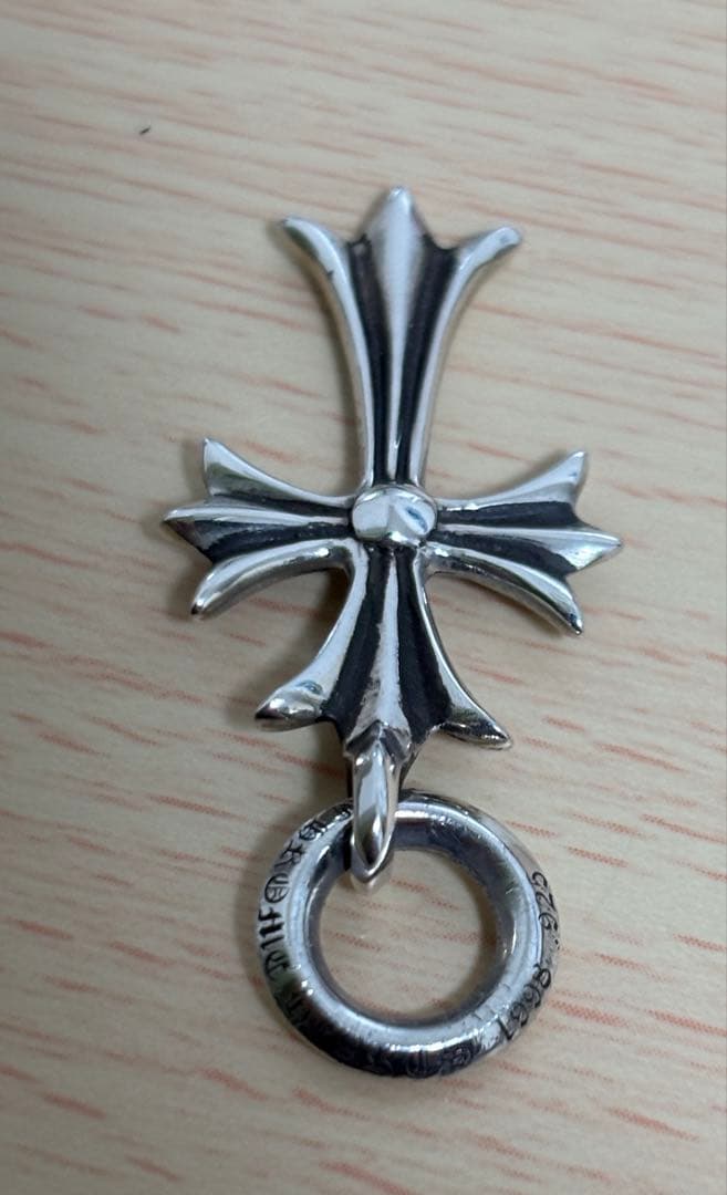 CHROME HEARTS タイニーchクロス チ ヤーム ネックレス