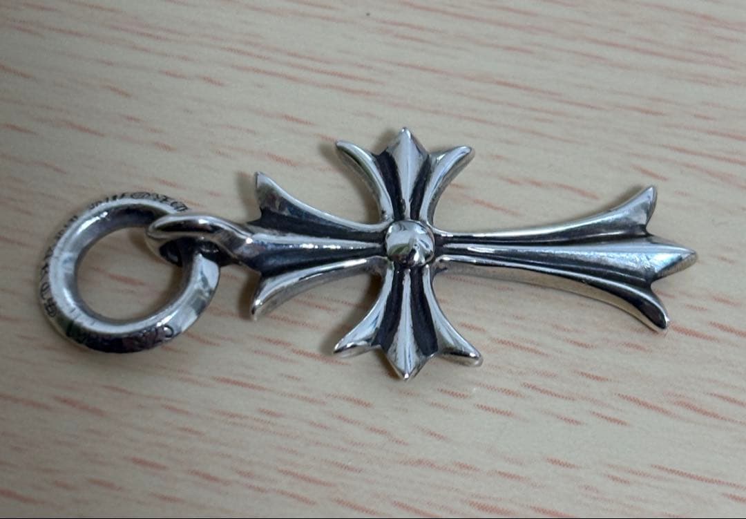 CHROME HEARTS タイニーchクロス チ ヤーム ネックレス