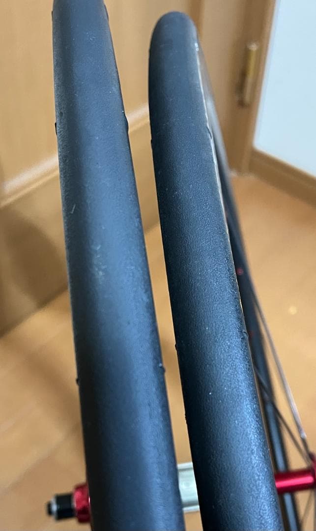 軽量カーボンホイール チューブラー シマノフリー11s、タイヤ付き