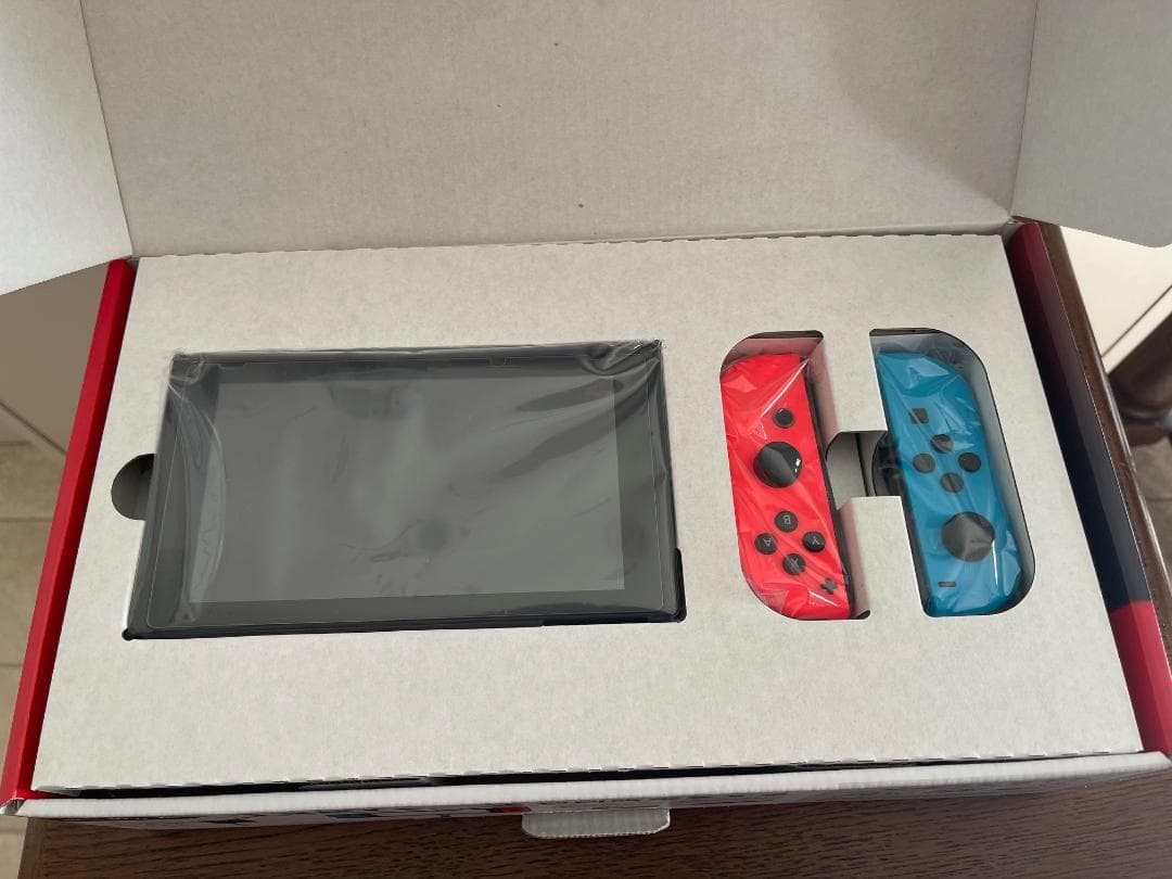 Nintendo Switch　本体　おまけ少々