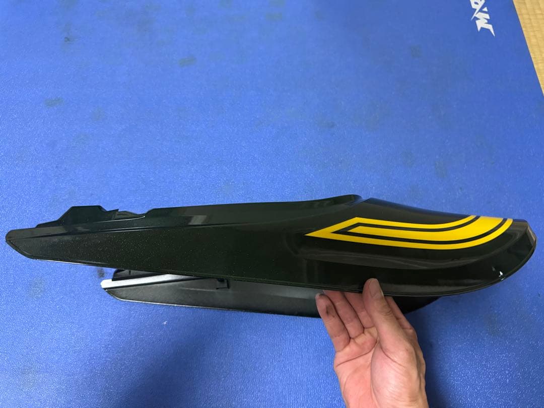 z900rsイエローボールエディション　ドレミコレクション　ロングテールカウル