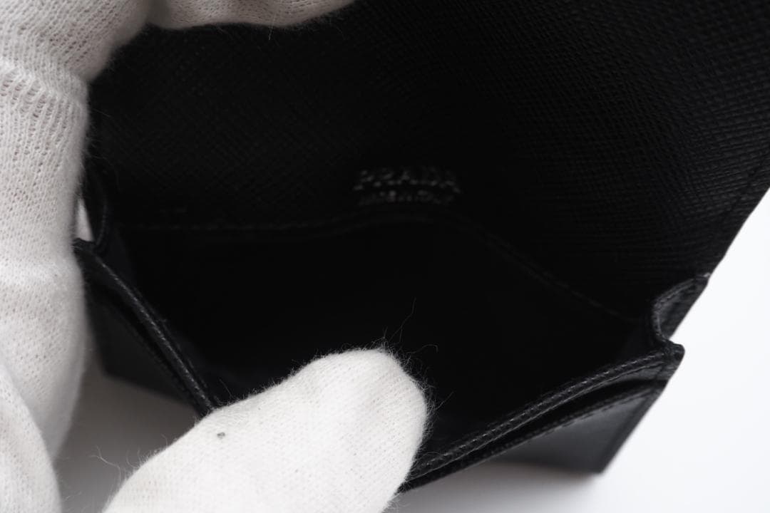 PRADA ケース サフィアーノ レザートライアングルロゴ ブラック A