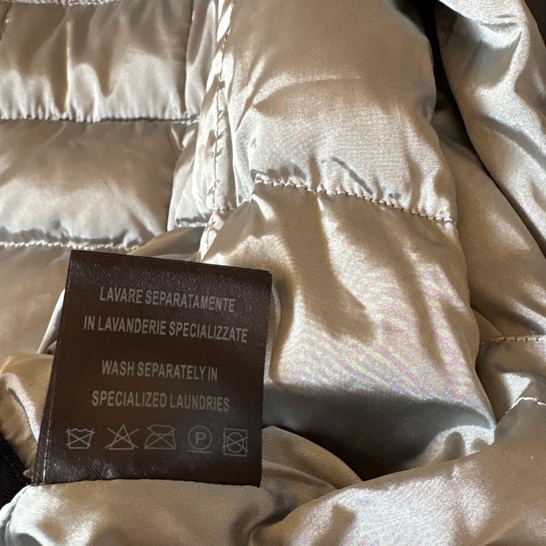 PEUTEREY グレー ダウンジャケット　42サイズですが細身の為日本M位です