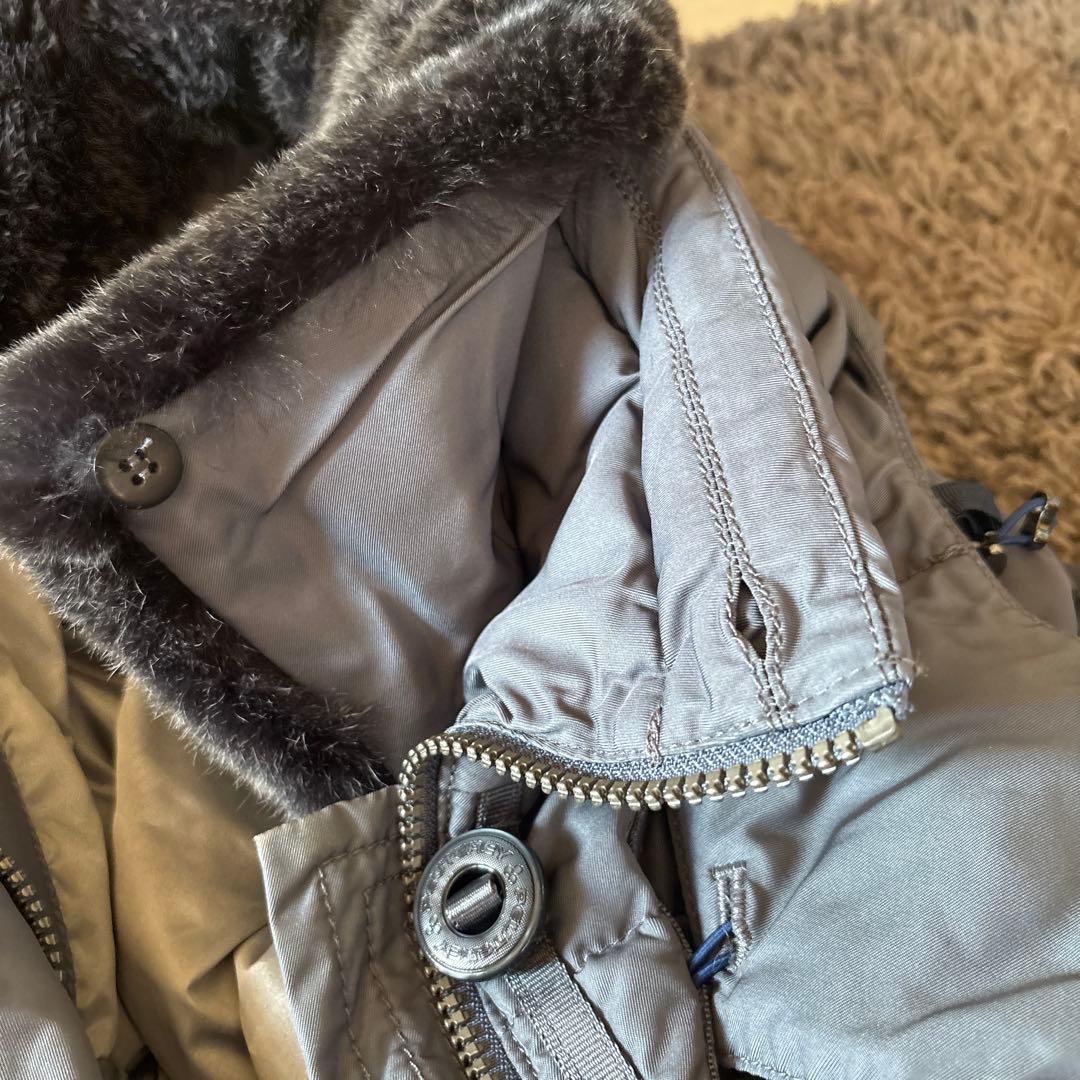 PEUTEREY グレー ダウンジャケット　42サイズですが細身の為日本M位です