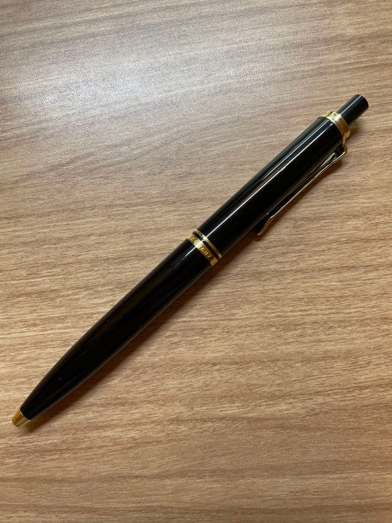 ペリカン ボールペン K400 ブラック【樹脂天冠タイプ】