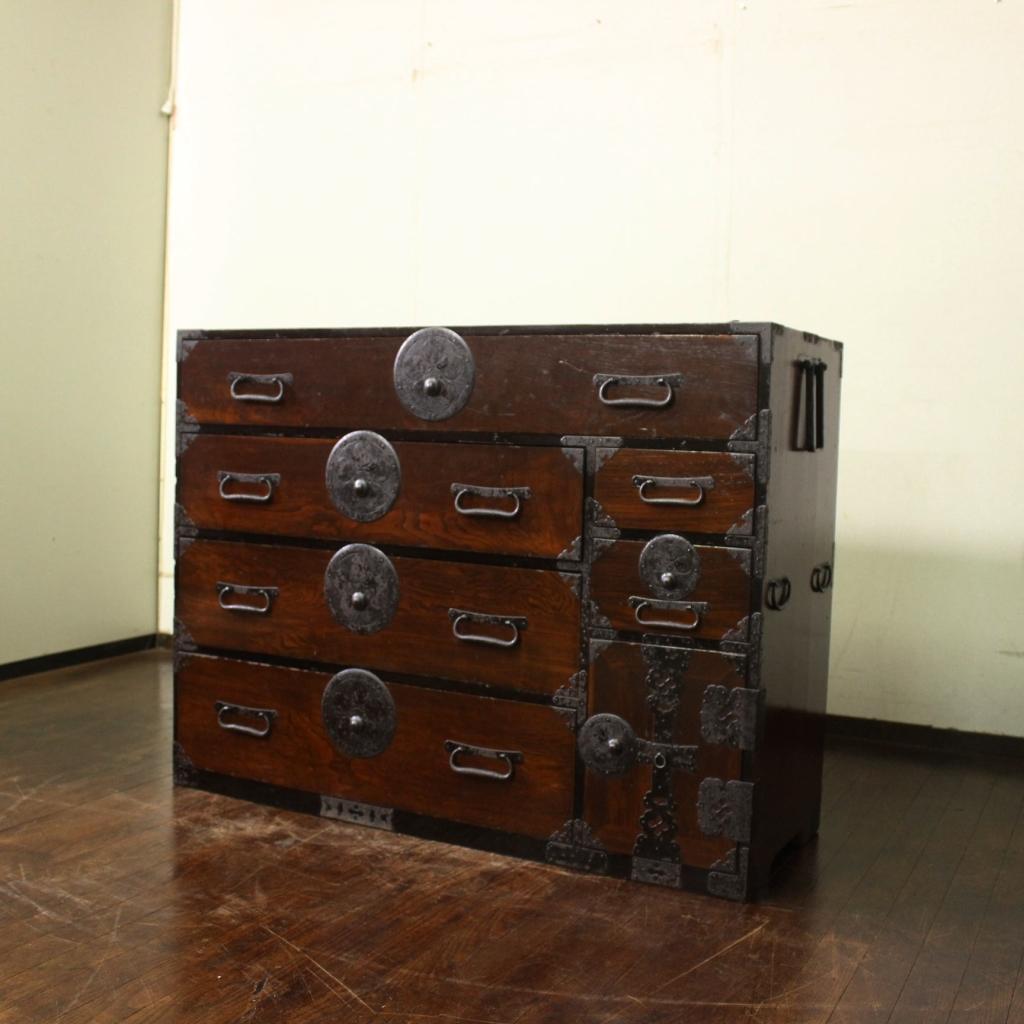 最上地方の衣装箪笥 丸金具 時代箪笥/古民家/チェスト/収納/無垢材/古家具