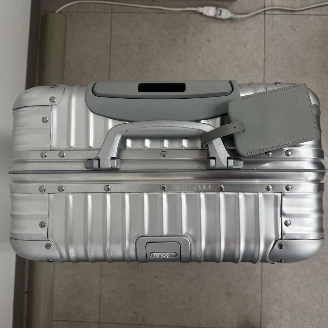 リモワ　スーツケース　アルミ