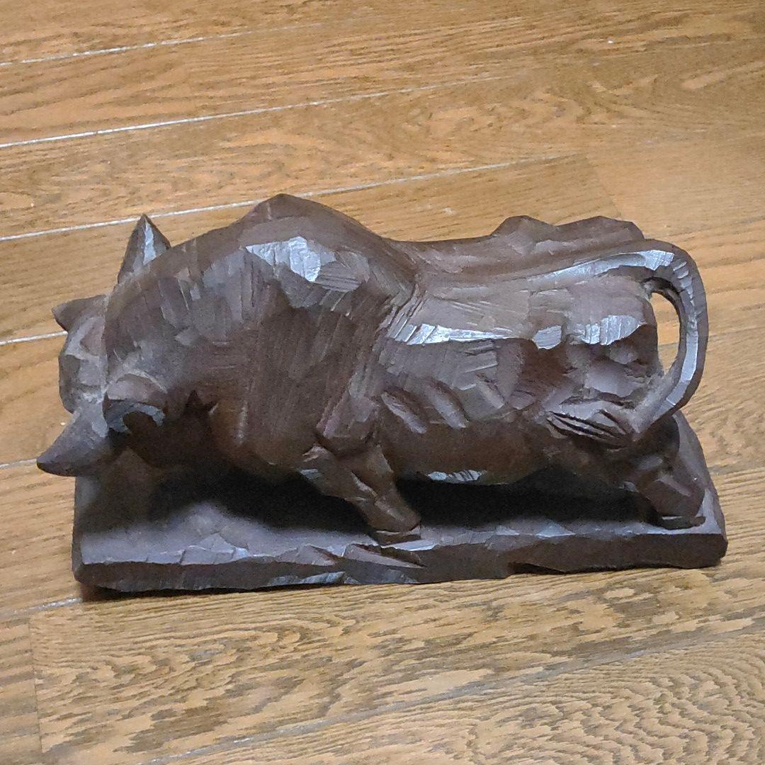 西田秀　力闘　牛　木彫