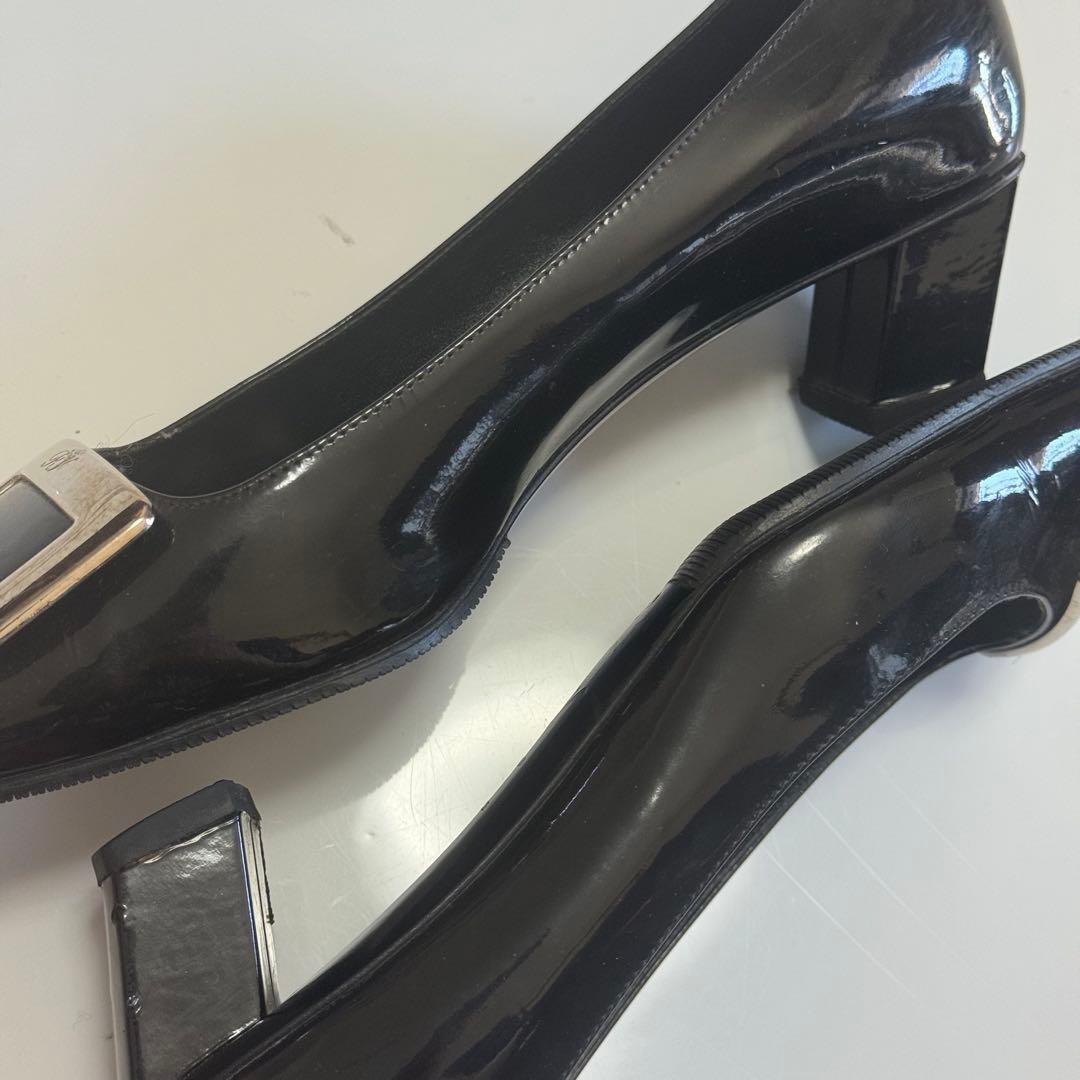 ロジェヴィヴィエ パンプス エナメル レザー シルバー金具 黒