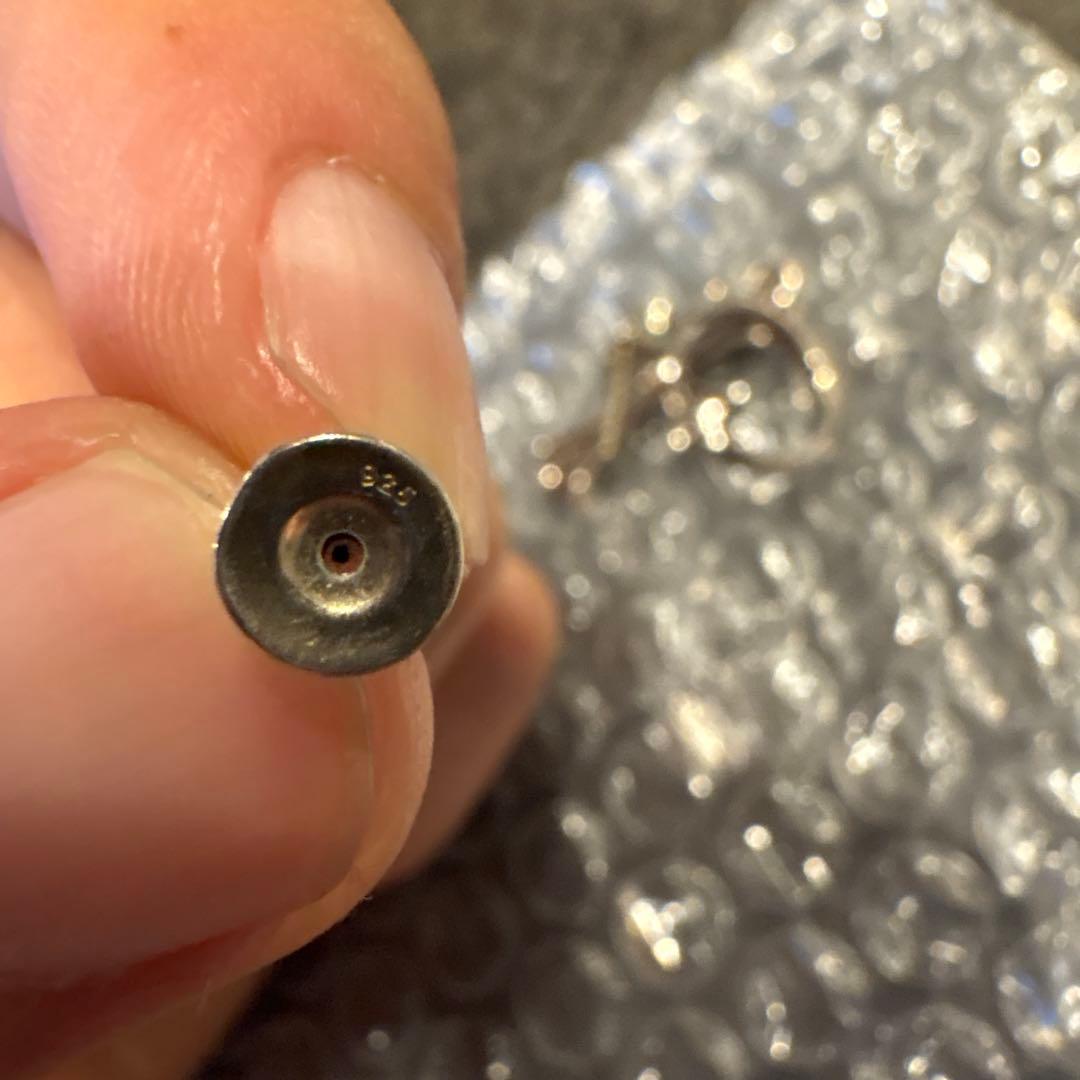 クロムハーツ　タイニーCHクロスフープピアス（片耳用）