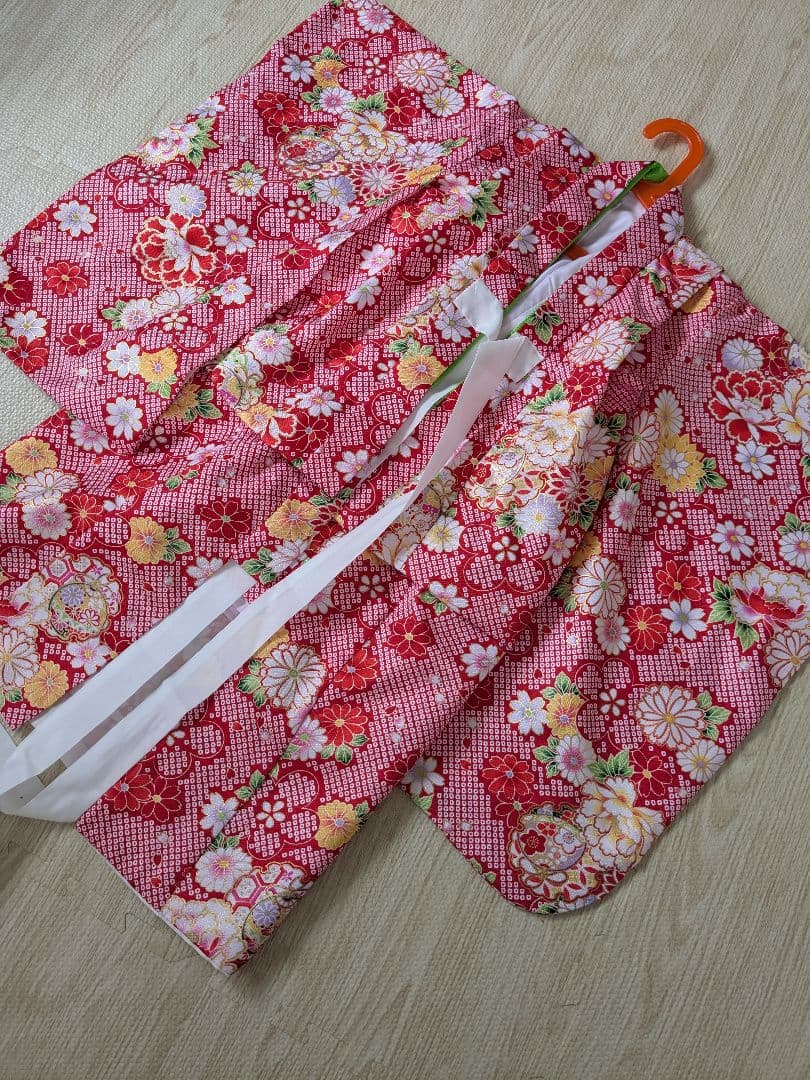 七五三３歳女の子　着物・被布・長襦袢セット　髪飾り　シュシュつき