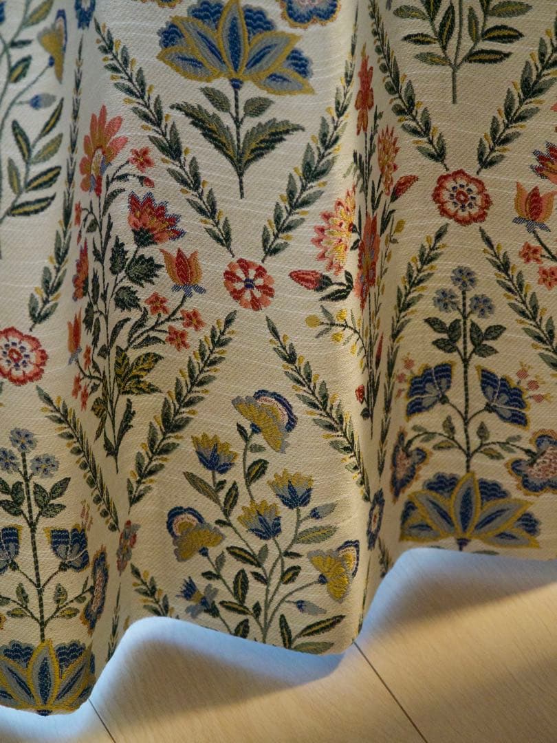 「ニトリ 遮光1級 遮熱カーテン PK129 100×200cm 2枚組 花柄」