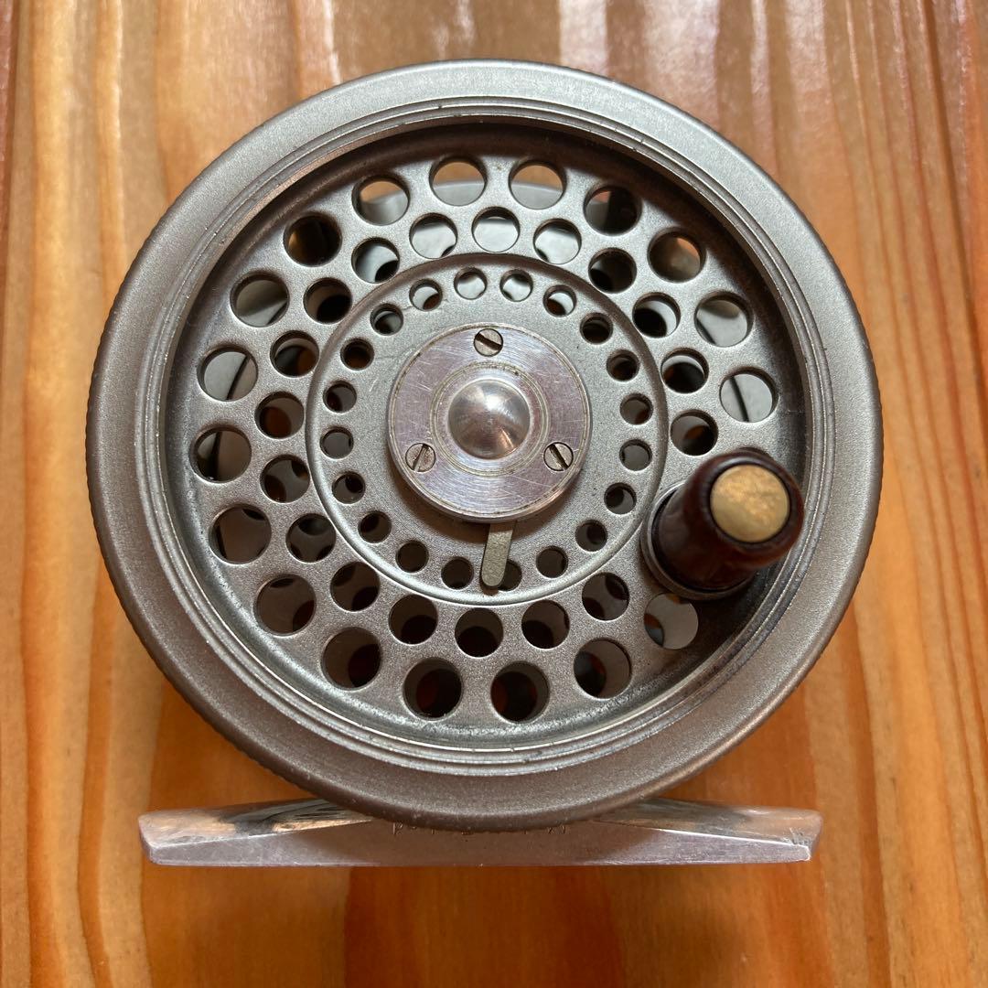 Handy The Duchess フライリール 2¾インチ