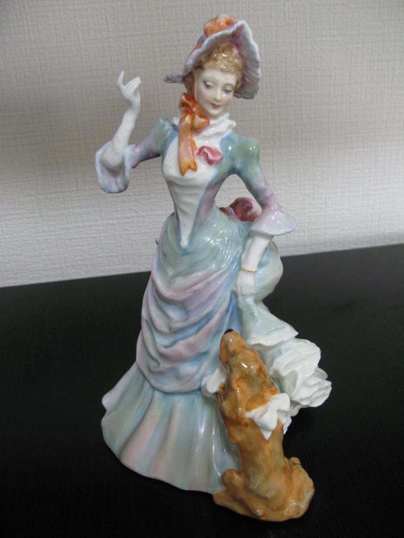 ロイヤルドルトン フィギュア LOYAL FRIEND HN 3358