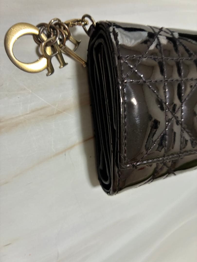 Dior ロータスウォレット ブラック エナメル 三つ折り財布