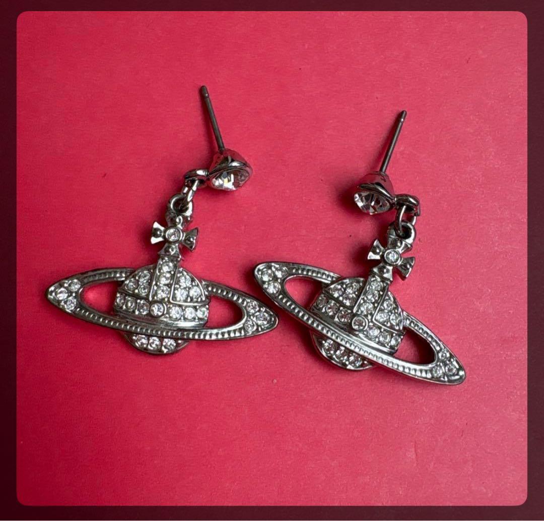 ヴィヴィアンピアス