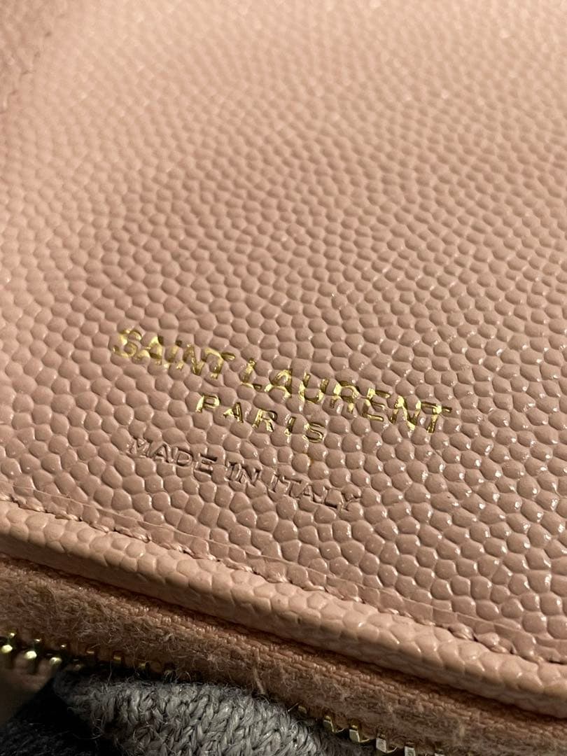 サンローラン　二つ折り財布　カサンドラ　キャビアスキン　ピンク