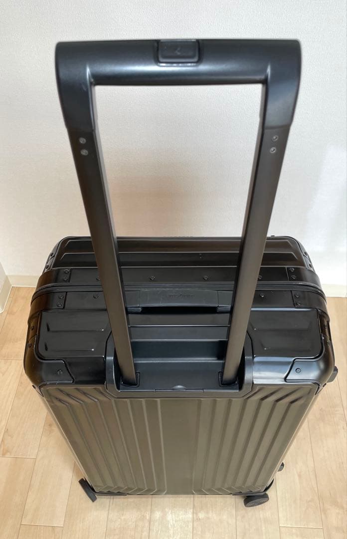 サムソナイト　アルミニウム　スピナー69 スーツケース　アルミ製　TSAロック